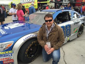 Dale Jr. Vegas 2016.jpg